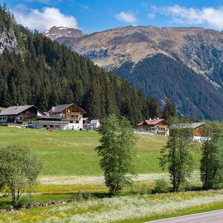 Gasthof Rabenstein Sarentino ภายนอก รูปภาพ