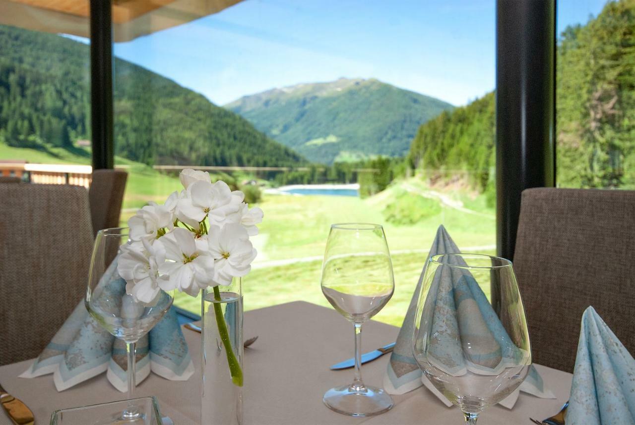Gasthof Rabenstein Sarentino ภายนอก รูปภาพ